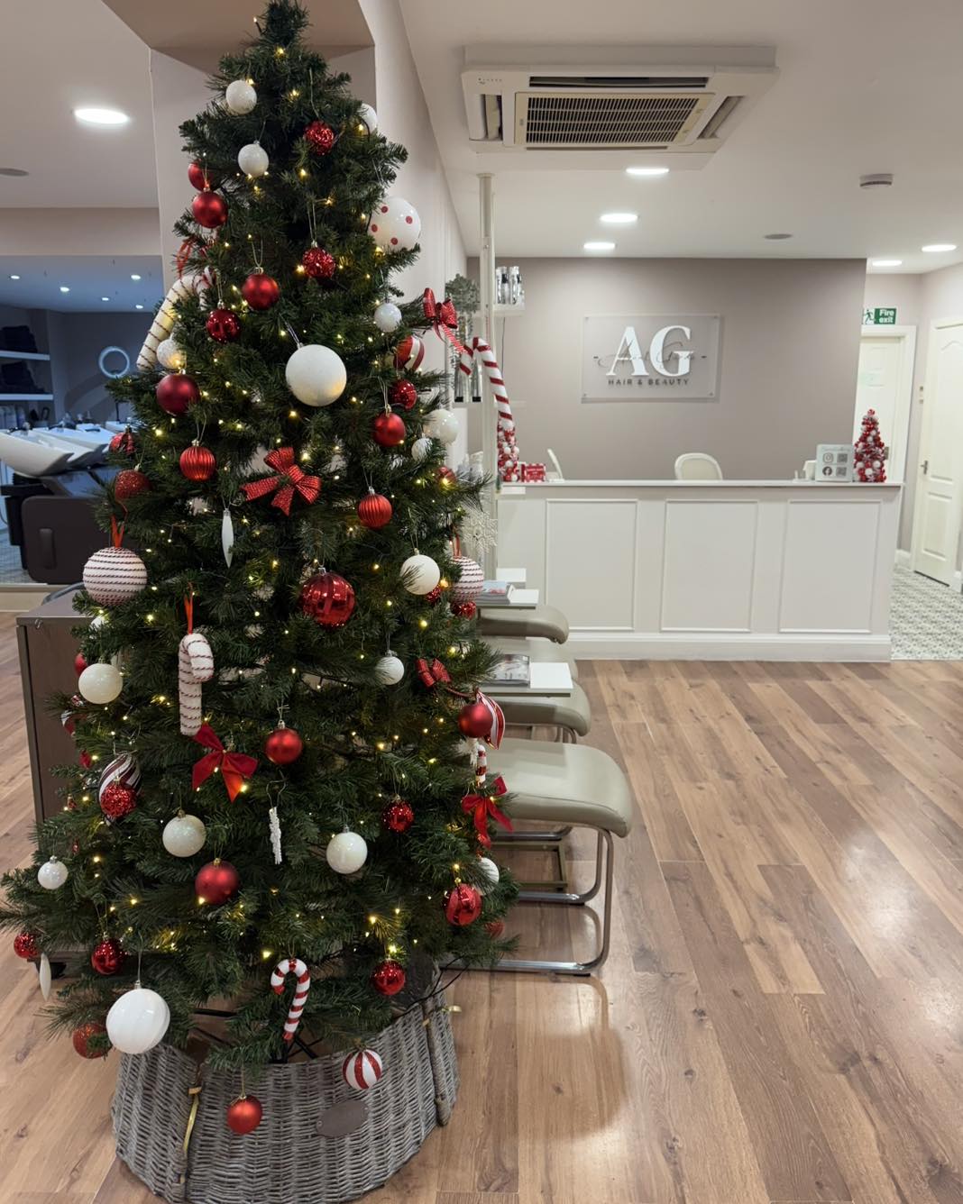 Christmas Opening Hours Christmas Opening Hours